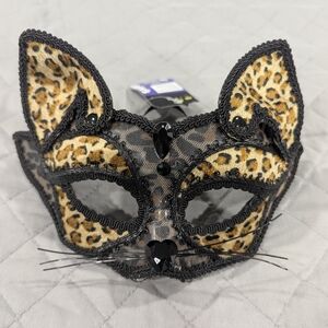 NWT Claire's Leopard Cat Mask with Black Lace